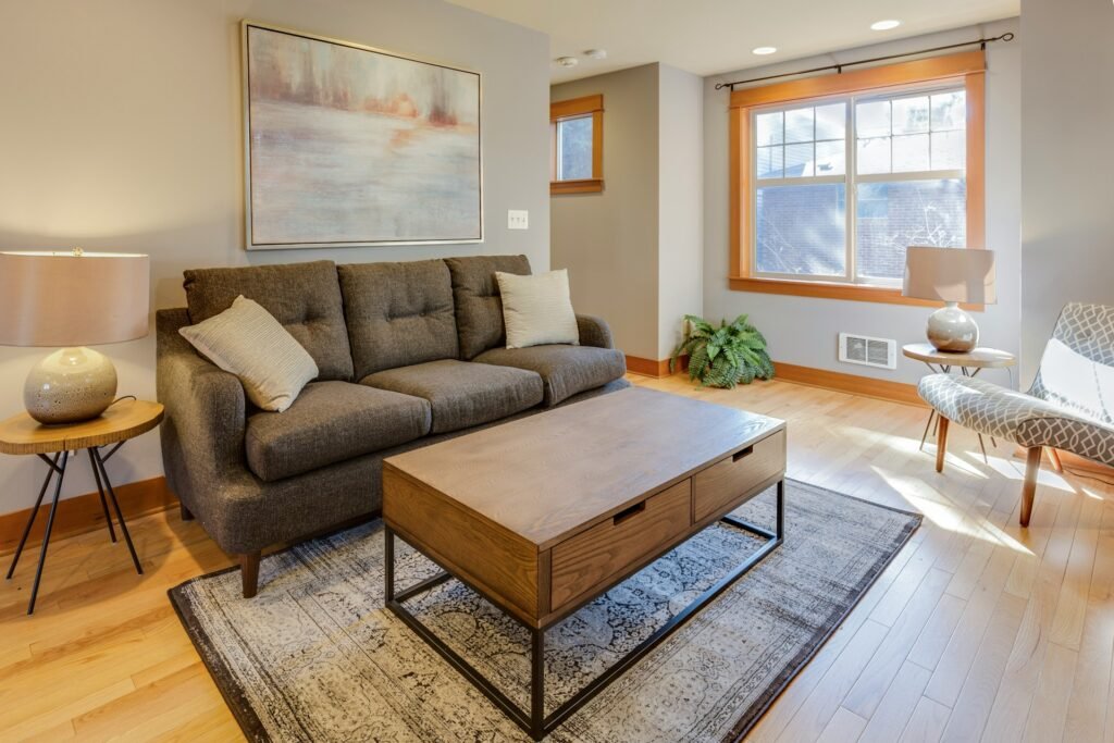 How to Decorate Small Spaces on a Budget